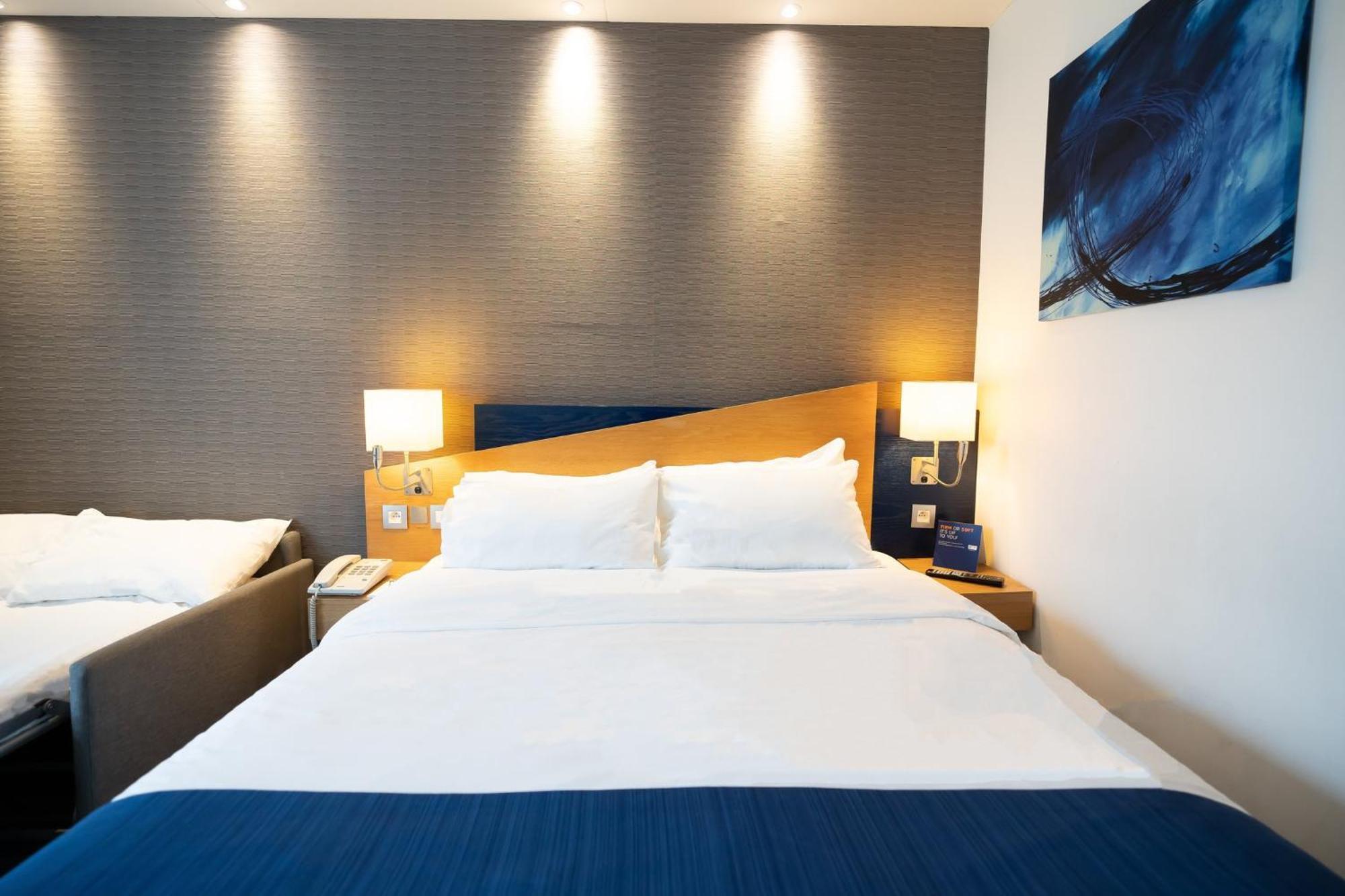 Holiday Inn Express Hasselt By Ihg Екстер'єр фото