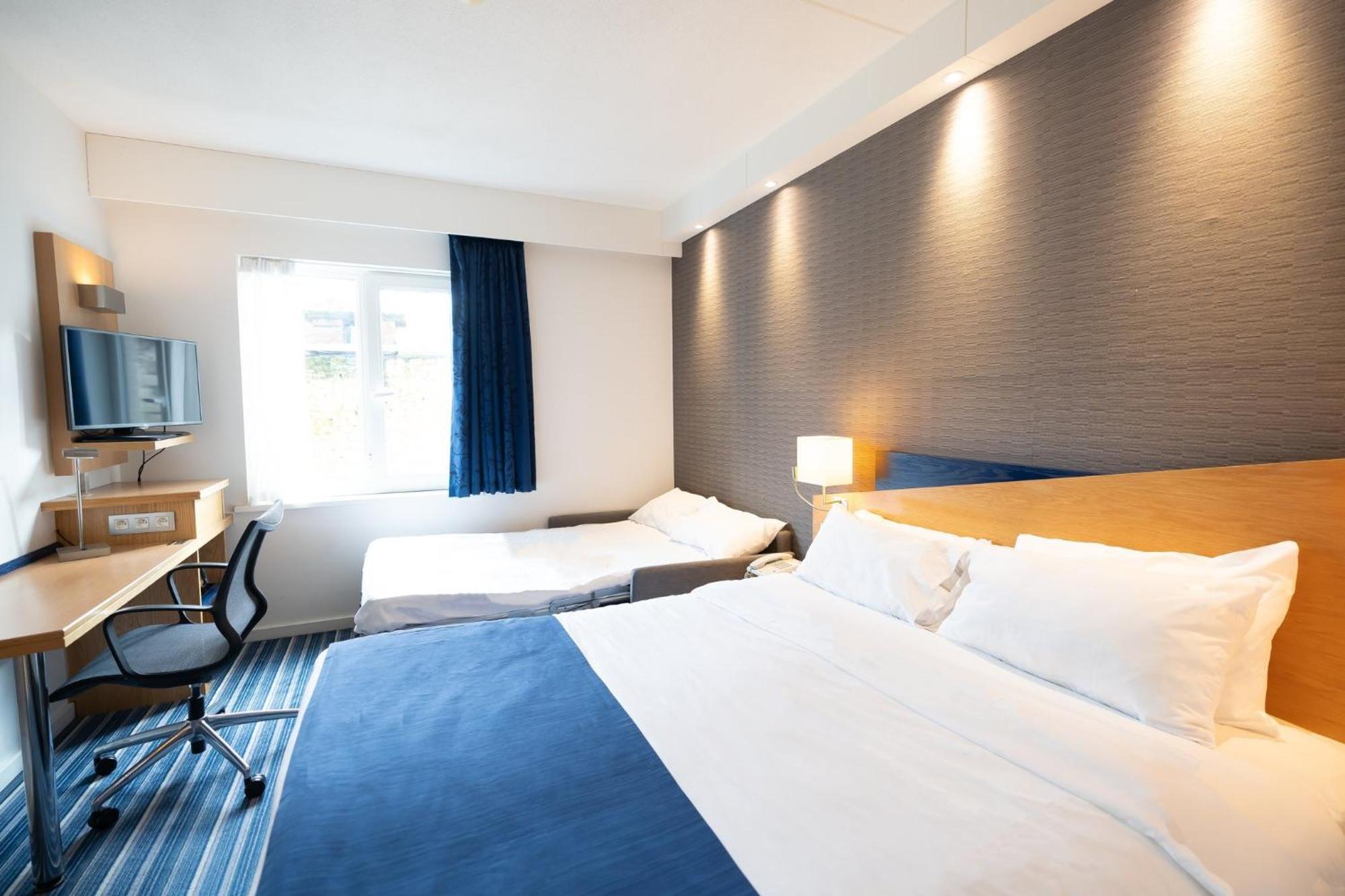 Holiday Inn Express Hasselt, An Ihg Hotel Екстер'єр фото