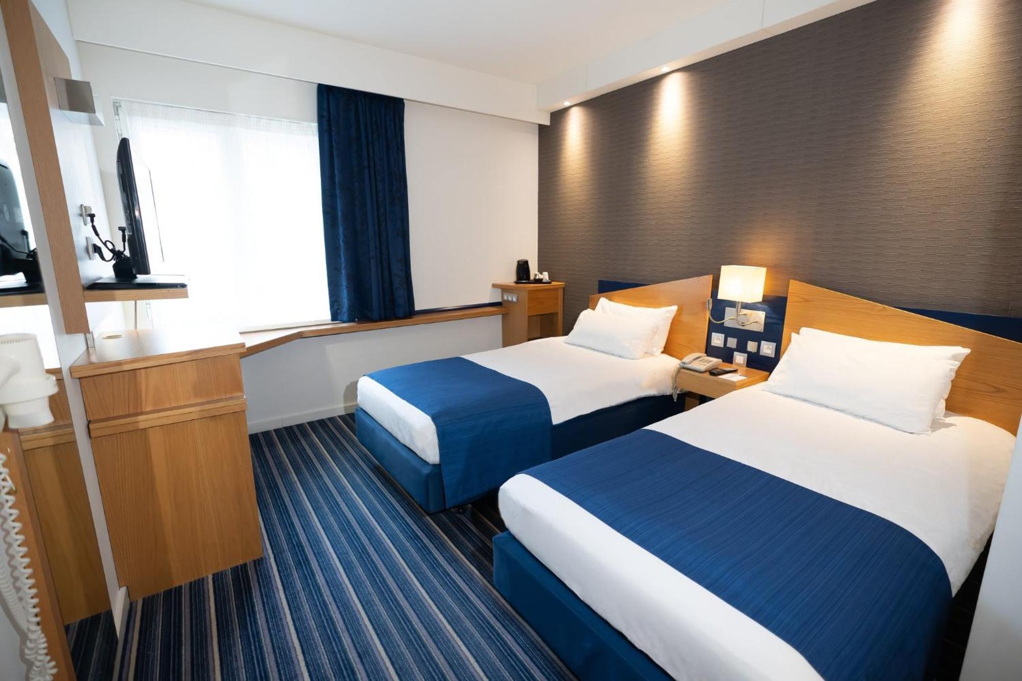 Holiday Inn Express Hasselt By Ihg Екстер'єр фото