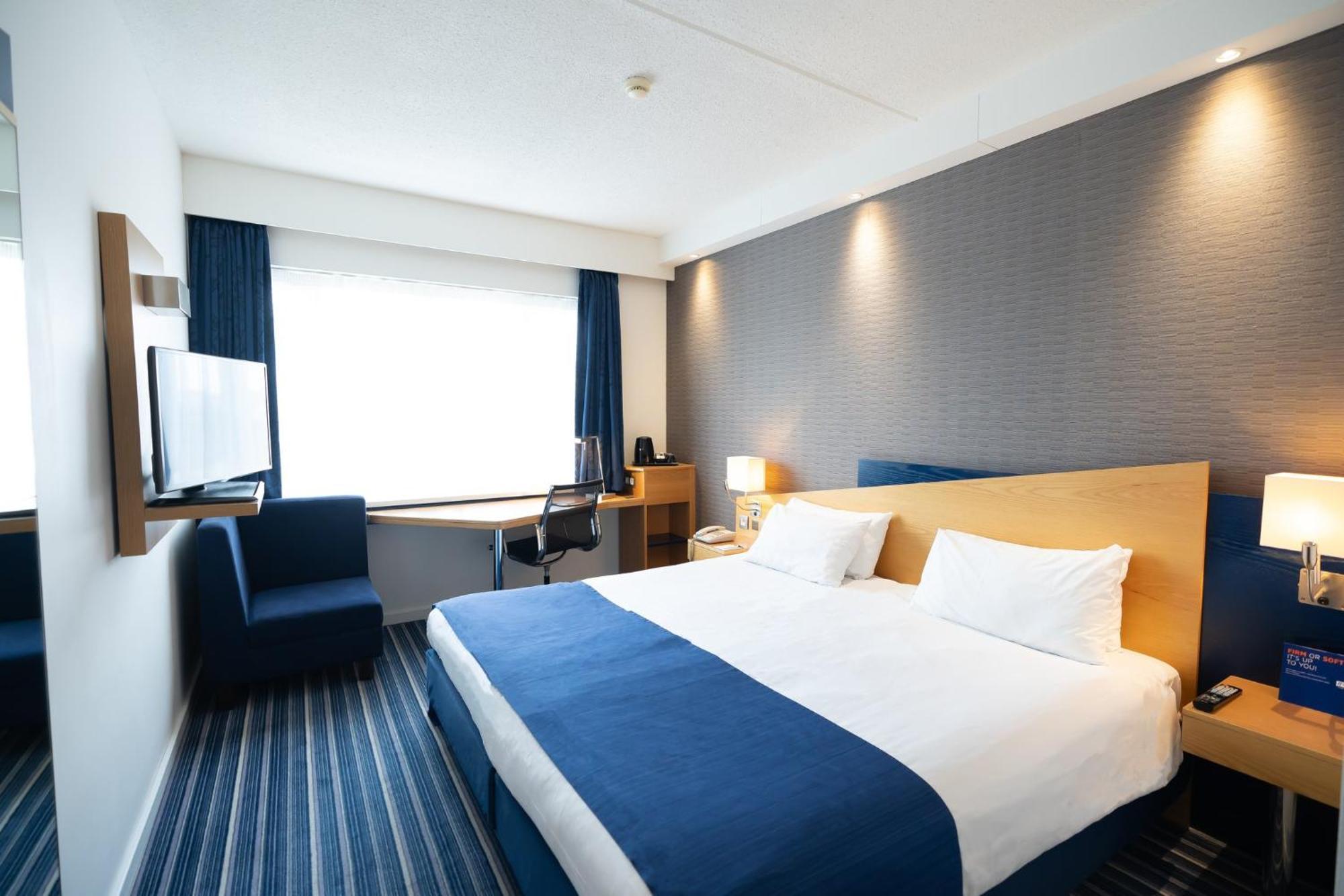 Holiday Inn Express Hasselt, An Ihg Hotel Екстер'єр фото