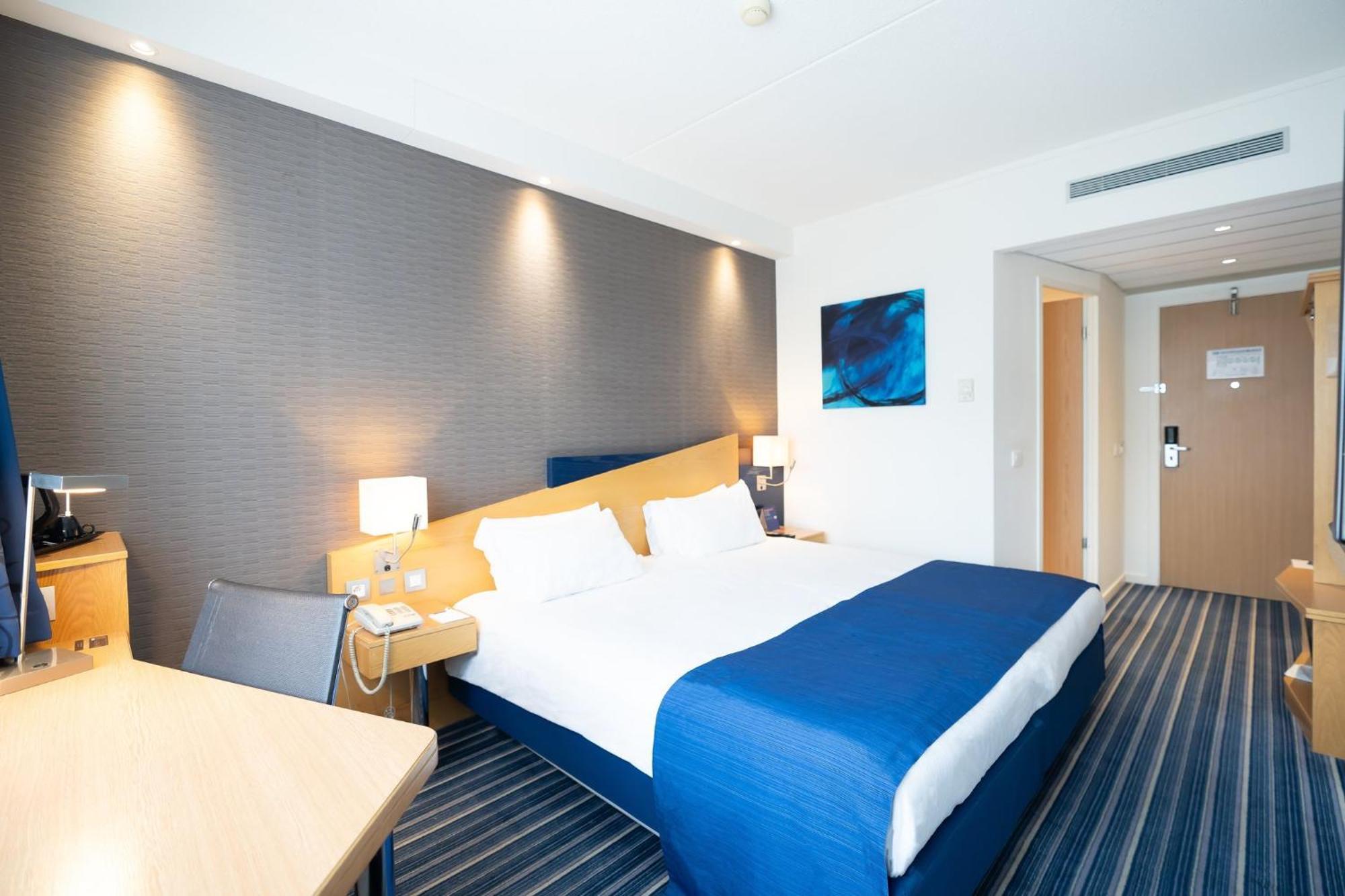 Holiday Inn Express Hasselt, An Ihg Hotel Екстер'єр фото